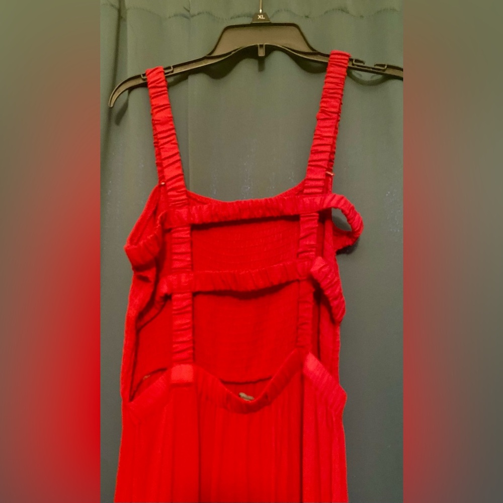 Red maxi dress by Forever 21. Bought and never wore it. Flowy & beautiful! - Picture 4 of 7